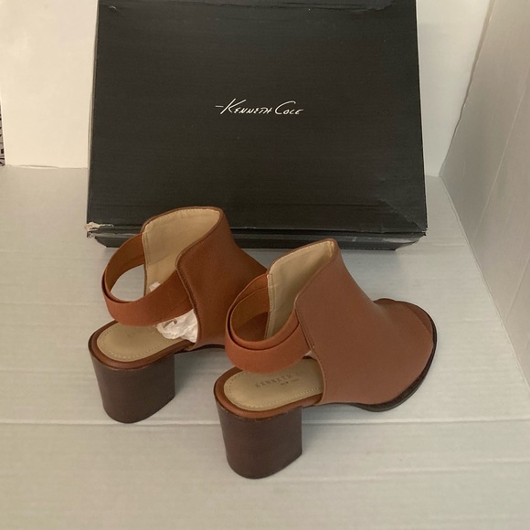 Kenneth Cole - NWOT -  Starlet Leather Open Toe/Heel - Size 7 1/2 - Picture 1 of 5